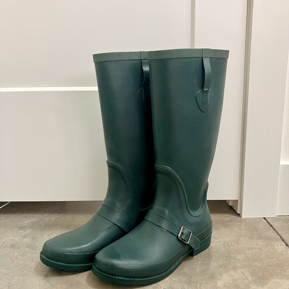 LL Bean Green Tall Wellies - Picture 2 of 9